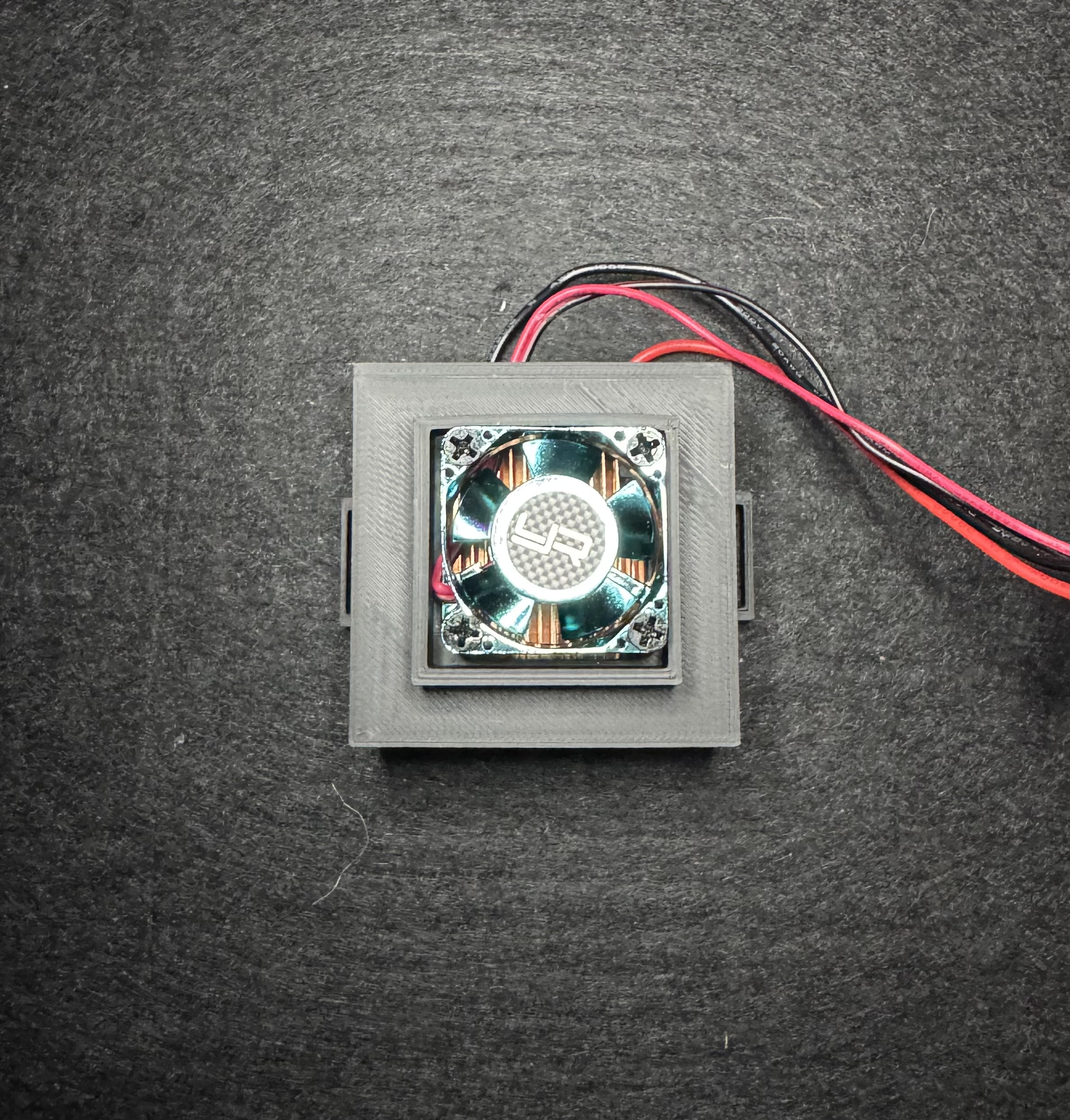 Body-Mounted Cooling Device